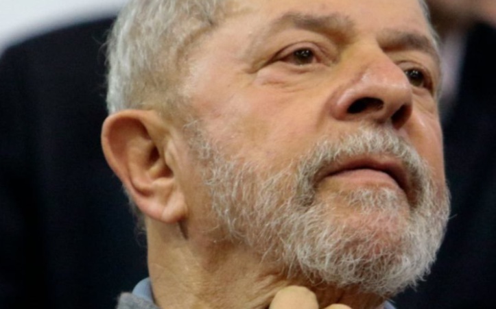 Lula accusé d'avoir été au centre du réseau de corruption dans le scandale Petrobras