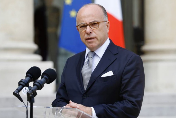 Bernard Cazeneuve Premier ministre jusqu'à la présidentielle de 2017