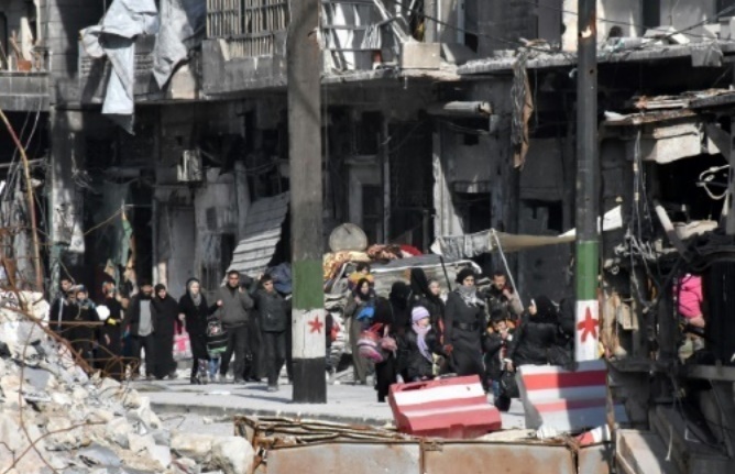 Violents bombardements des quartiers rebelles à Alep