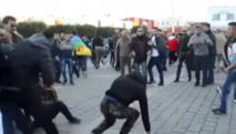 Des manifestants s'en prennent à une résidence de la police à Al-Hoceima