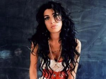 Amy Winehouse retrouve la scène