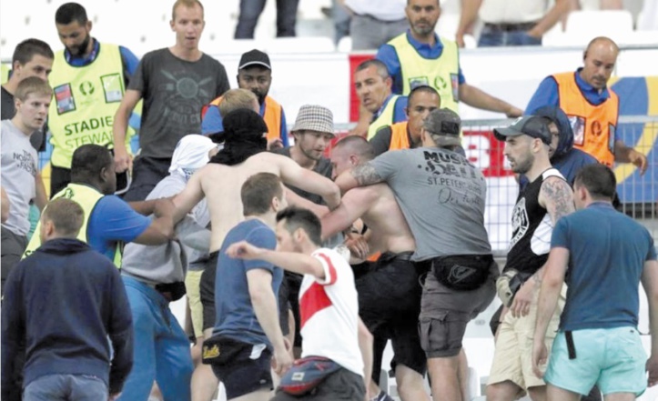 Les hooligans russes sous haute surveillance avant le Mondial 2018