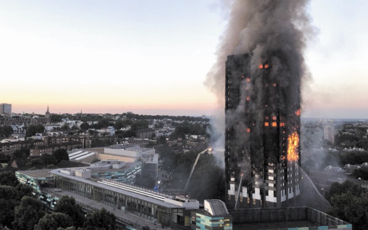 Au moins six morts et de nombreux disparus dans l'incendie d'une tour HLM à Londres