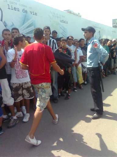 Sous surveillance policière, les billets du stade mis en vente à Casa-Port : Les supporters de l’ASFAR cueillis à la gare