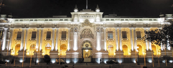 Le siège du Parlement péruvien.