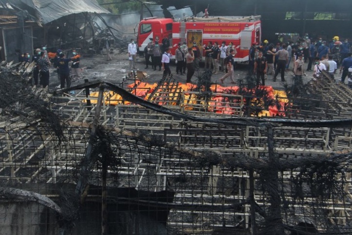 23 morts dans l'incendie d'une usine de feux d'artifice en  Indonésie