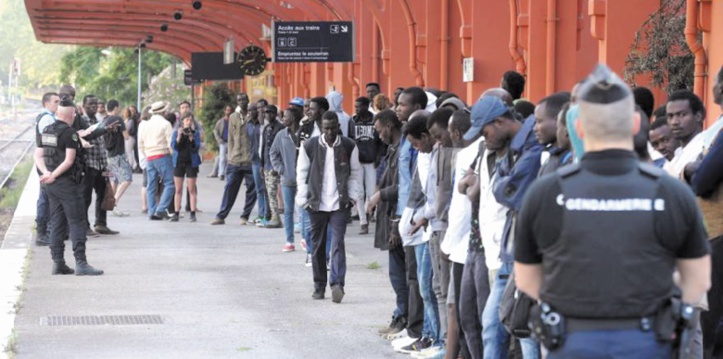 Le cap de 100.000 demandes d'asile franchi en France en 2017