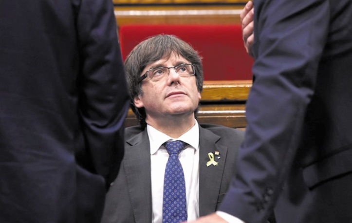 L’investiture de Carles Puigdemont reportée