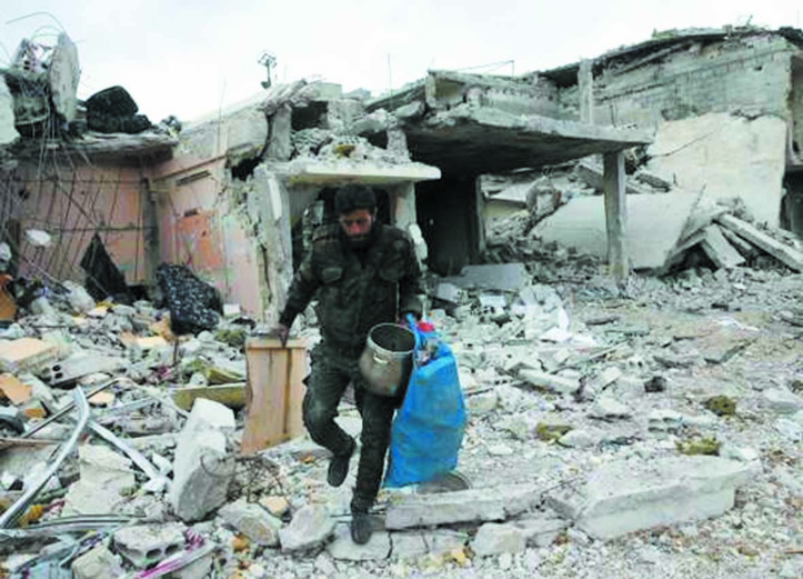 Un groupe rebelle syrien commence à évacuer la ville de Douma