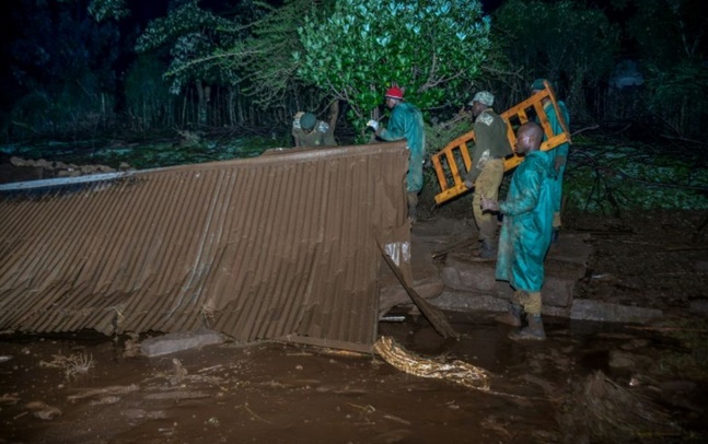 Au moins 27 morts dans la rupture d'un barrage au Kenya