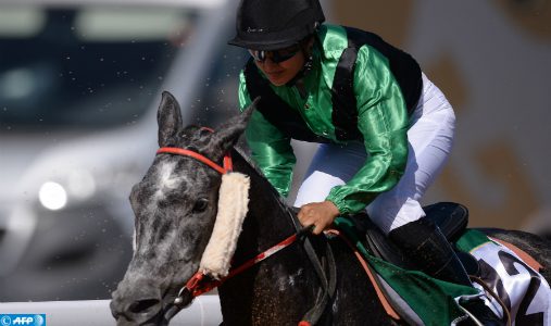 Zineb El Briouil s’adjuge le GP SAR le Prince Héritier Moulay El Hassan des courses hippiques