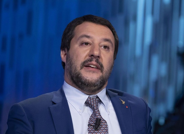 L'Italie adopte la loi anti-migrants de Salvini