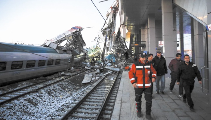 9 morts dans un accident de train à Ankara