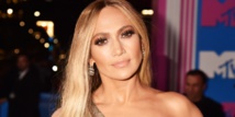 Jennifer Lopez poursuivie par un photographe