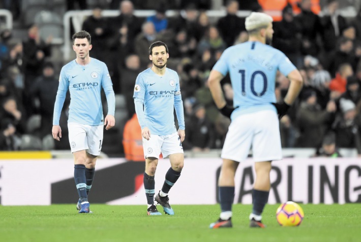 Premier League :  City renversé, United ralenti