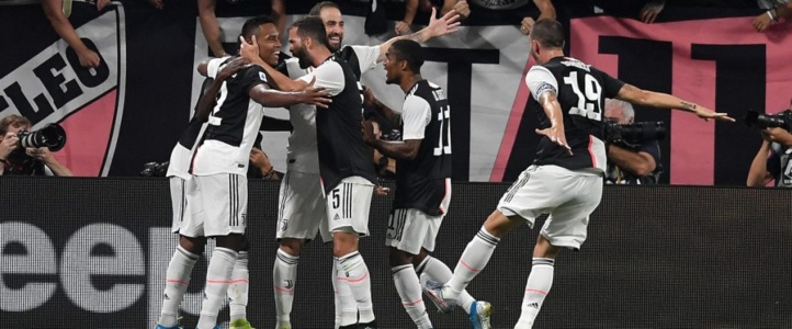 La Juventus victorieuse d'un duel fou contre Naples