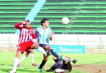 Le Stade Marocain s’enfonce : Regroupement des prétendants en tête du peloton