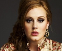 People : Adele devrait chanter le générique du prochain James Bond