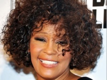 Whitney Houston a été initiée à la drogue par son frère