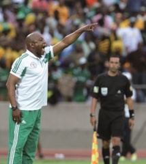 "Big Boss" Keshi et  sa garde rapprochée