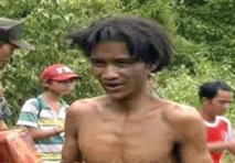 Un père et son fils sortis de la jungle après 40 ans