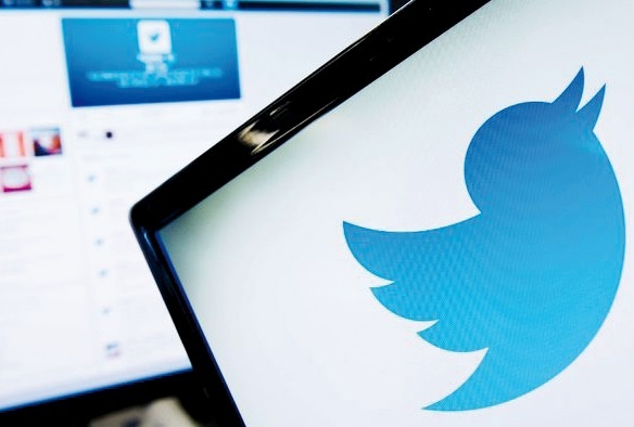 Twitter voit grand mais le chemin est jonché d'obstacles