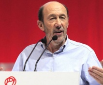 Alfredo Pérez Rubalcaba : Les barbelés tranchants installés à Mellilia, un système de protection inhumain