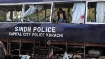 11 policiers tués et 40 blessés dans un attentat à Karachi