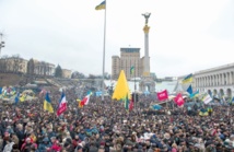 Affrontements entre manifestants et policiers près du Parlement ukrainien