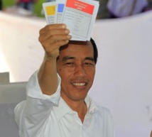 Joko Widodo favori à la présidentielle indonésienne