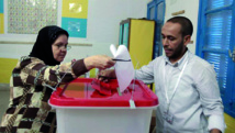 Les Tunisiens aux urnes pour des législatives cruciales