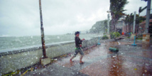 Le typhon Hagupit balaye les Philippines