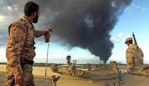 Bombardement d'un pétrolier à Derna en Libye