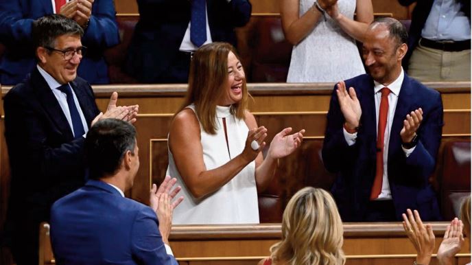 La candidate du PSOE, Francina Armengol, élue présidente du Congrès des députés