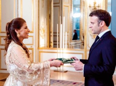 L'ambassadrice de Sa Majesté le Roi à Paris présente ses lettres de créance au Président de la République française, M. Emmanuel Macron