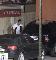 ​Cristiano Ronaldo arrêté par la police en pleine pause pipi