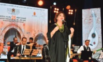 Oumaima El Khalil clôture en apothéose le Festival international de luth