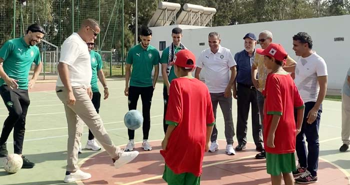 La Fondation Hassan II pour les MRE organise une rencontre entre les enfants et les Lions de l’Atlas de futsal