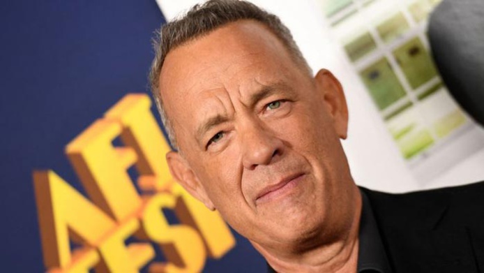 Tom Hanks, rajeuni par une IA "incroyable" dans son nouveau film, "Here"     