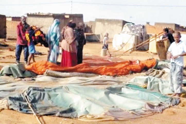 Les tentes destinées aux sinistrés des camps de Tindouf vendues au marché noir par le Polisario