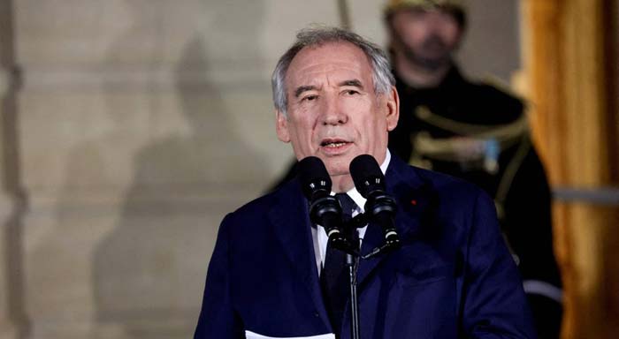 François Bayrou. Vétéran politique et soutien de la première heure de Macron