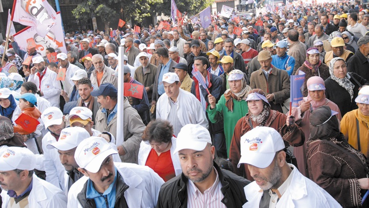 Front social contre une politique antisociale