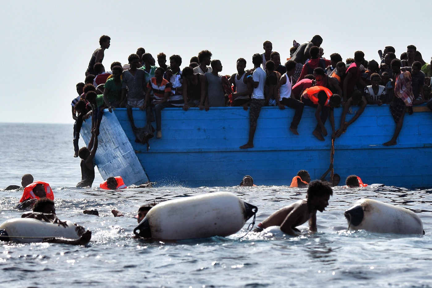 Encore 1.400 migrants  secourus au large de la Libye