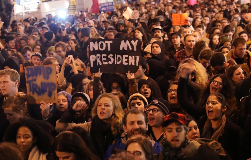 Des milliers de manifestants contre la victoire de Trump