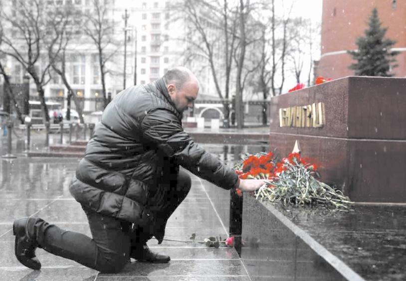 La Russie en deuil après l'attentat du métro à Saint-Pétersbourg