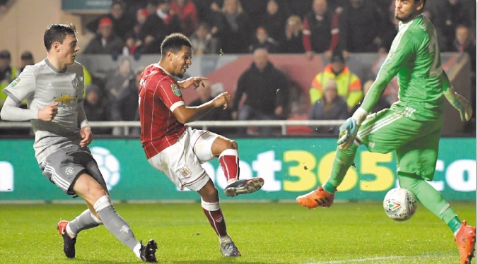 Elimination de United de la Coupe de la Ligue anglaise