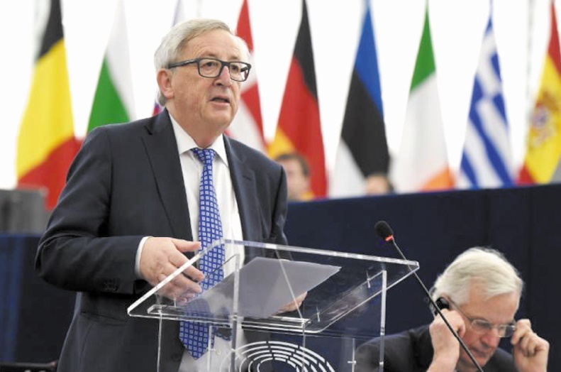 Juncker appelle à passer des discours sur le Brexit à des accords concrets