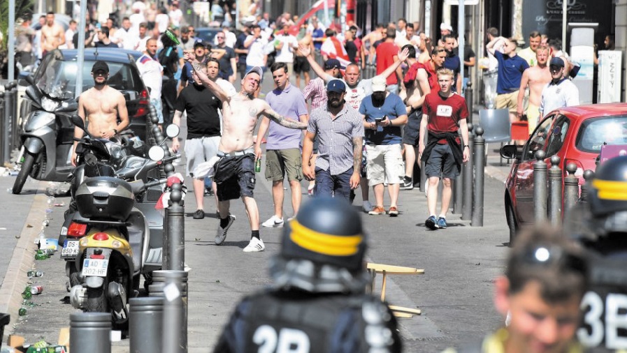 ​Près de Moscou, une auberge espagnole  de policiers contre le hooliganisme