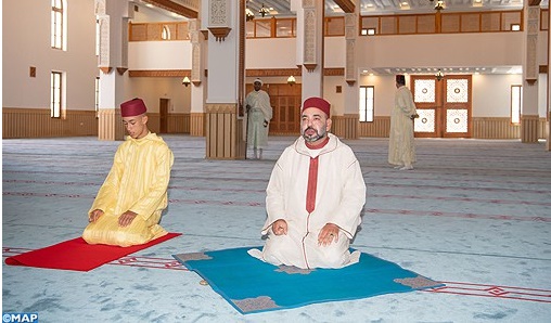 S.M le Roi, Amir Al-Mouminine, inaugure à Tanger la Mosquée “SA la Princesse Lalla Abla”