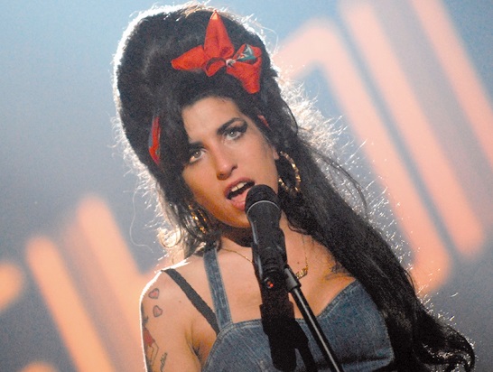 Quand Amy Winehouse chantait «Back to black» a capella